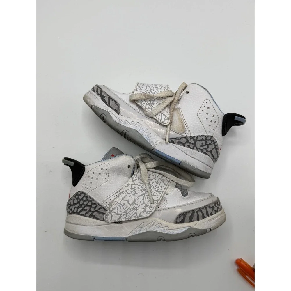 Jordan‎ Son of Mars White Blue 512244-109 Toddler Size 8C Pre-Owned No Box